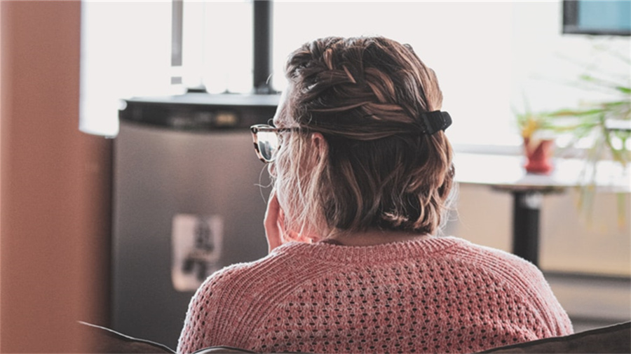 淘宝客服多少钱一个月